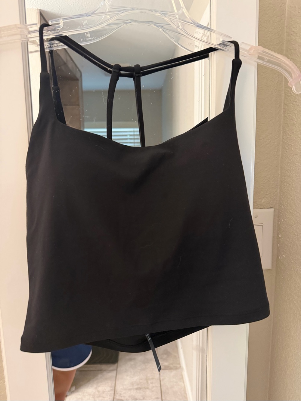 Vuori AllTheFeels Strappy Back Tank-BLACK - Picture 3 of 7